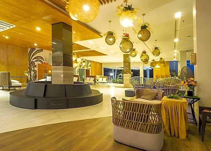 Solea Palm Mactan Resort 4*