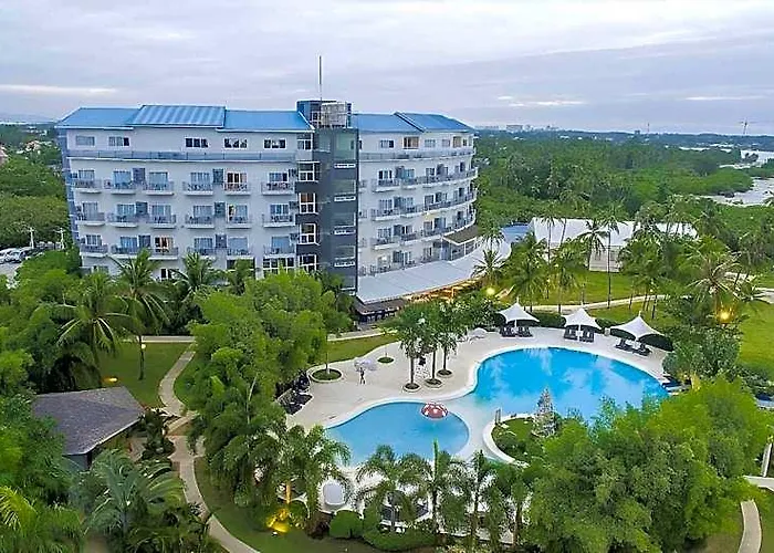 Solea Palm Mactan Resort 4*