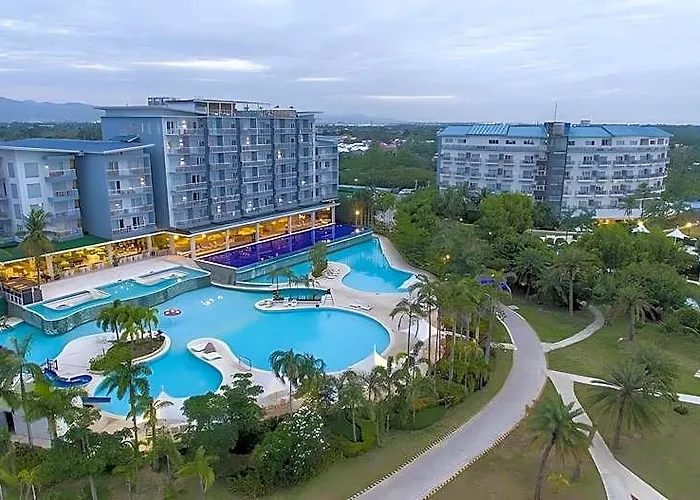 Solea Palm Mactan Resort 4*